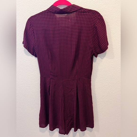 URBAN OUTFITTERS- Black & Burgundy Button Up Gingham Short Romper Sz4 - Picture 5 of 5